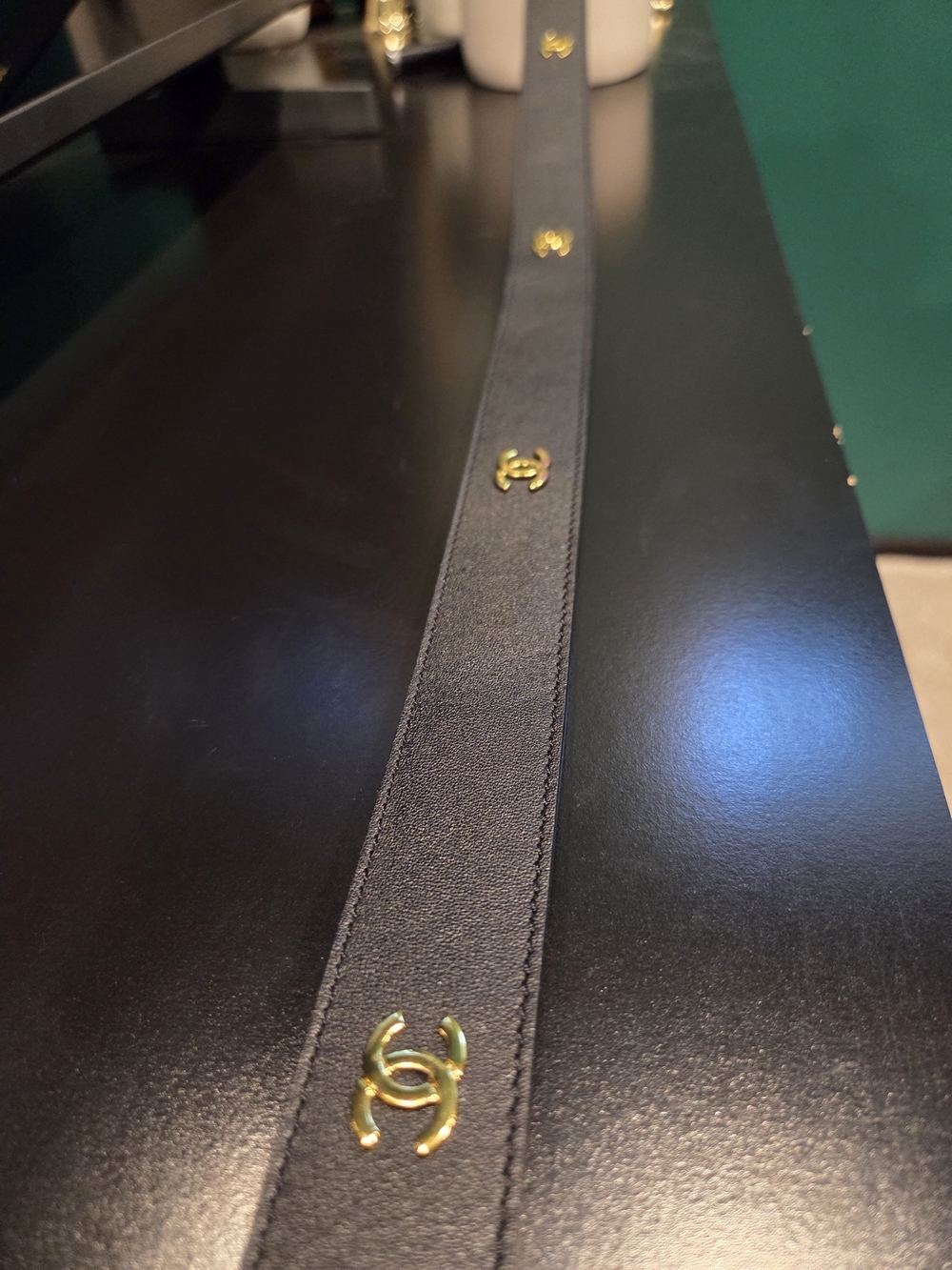 CHANEL Black Leather Belt with Gold Interlocking CC Buckle - Picture 6 of 7